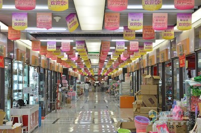 德國曼恩“車輪上的美食”帶您細品小商品城的熱鬧與美麗 - 重卡_中國卡車網